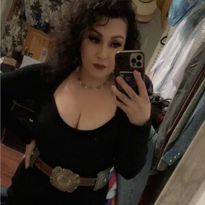 Meet your Posher, Vanessa